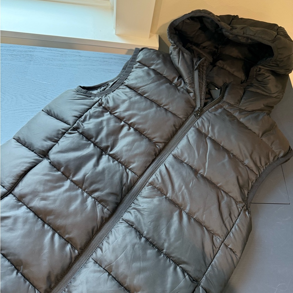 H&M Black Quilted Vest, Men’s XS